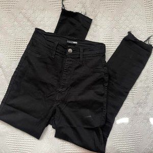 black Fashion Nova super high waisted jeans